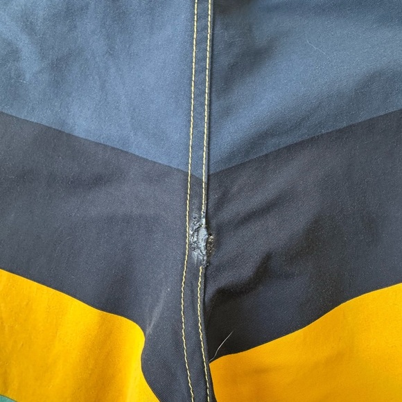 Patagonia Colour Blocked Board Shorts Size 29 - Picture 6 of 7